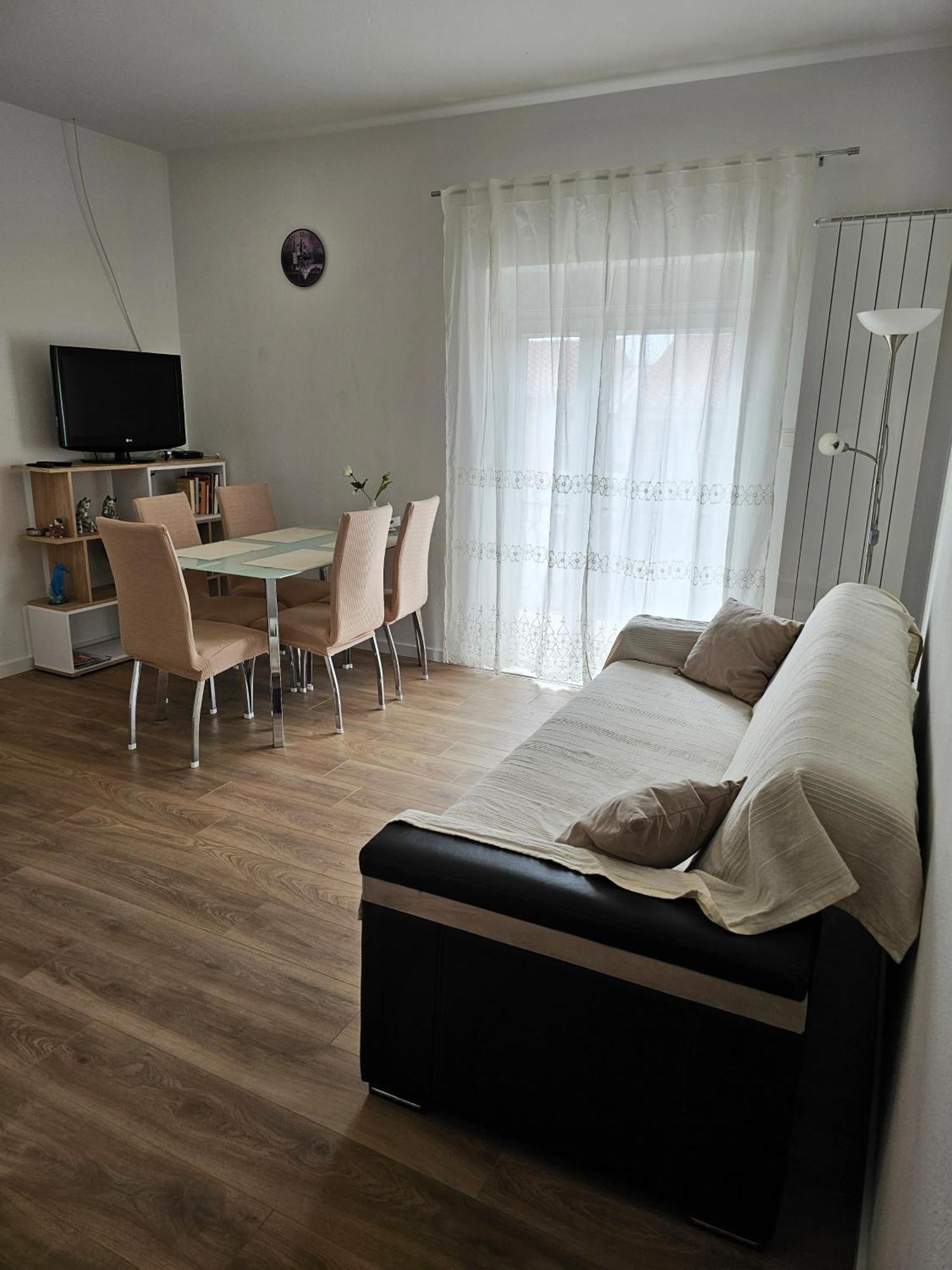 סגט ווראנייצה Apartments Plejic מראה חיצוני תמונה
